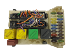 Sicherungskasten Relaiskasten Ford 93BG-14A073-EG