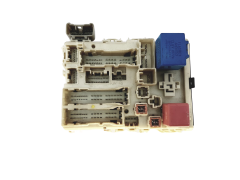 Sicherungskasten Relaiskasten 82730-0D290 0993-10A13 Toyota