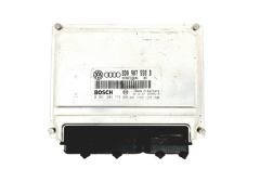Motorsteuerung Audi 8D0907558B 0261204774 Bosch 19090