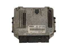 Steuergerät 0281012058 8200311550 8200441820 Renault Bosch 3633