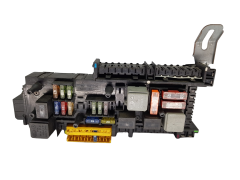 Sicherungskasten Relaiskasten 168298 0-1670658-1 1670660 Mercedes Tyco