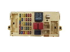 Sicherungskasten Relaiskasten Fiat 46758961 46812234 NPL 20095