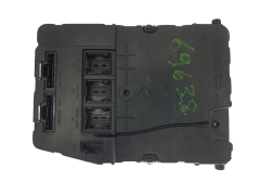 Steuergerät UCH X84 N2 8200309690 S118400220D Renault Siemens 1946