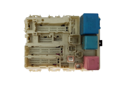 Sicherungskasten Relaiskasten Toyota 82730-52700 20200