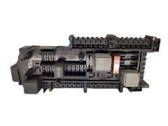 Sicherungskasten Relaiskasten Mercedes 0-1718781-1 748038 1718783 Tyco Hella 20316