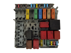 Sicherungskasten Relaiskasten Fiat 51781452 20132