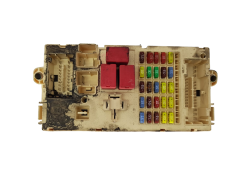 Sicherungskasten Relaiskasten Fiat 51755127 NPL 51759305 Magneti Marelli 18871