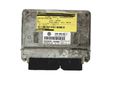 Steuergerät 03D906032C 5WP40124 07 VW Siemens 18801