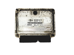 Steuergerät 038906019FG 0281010702 VW Bosch 28396