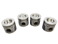 Tłoki Silnika Master 3 085209 A 8200920657 120A17400R 2.3 DCI x4 Nowy Oryginał