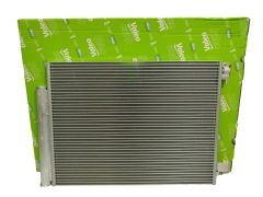 Kondensator Klimaanlage Dacia Renault 921006843R 814373 Valeo