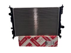Kühler Für Citroen Peugeot DRM21104 9678711180 Denso