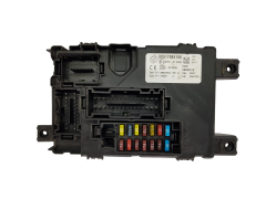 Sicherungskasten Relaiskasten Fiat 00517986150 28094319 97RI-010040 Delphi 19700
