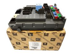 Sicherungskasten Relaiskasten Original Citroen Peugeot C8 807 6580S4 1400310480 Sicherungskasten Relaiskasten Original Citroen Peugeot C8 807 6580S4 1400310480
