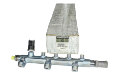 Einspritzleiste Kraftstoffverteiler Original 8200023961 Renault Einspritzleiste Kraftstoffverteiler Original 8200023961 Renault