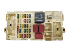 Sicherungskasten Relaiskasten Fiat 46797600 NPL 46750594