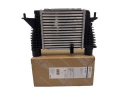 Laderluftkühler 817999 8200471888 Renault Valeo
