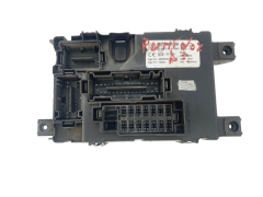 Sicherungskasten Relaiskasten Fiat 00517986150 28106881 Delphi 39217