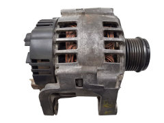 Lichtmaschine Generator Renault Volvo 7700430182 2542270B 120A Valeo