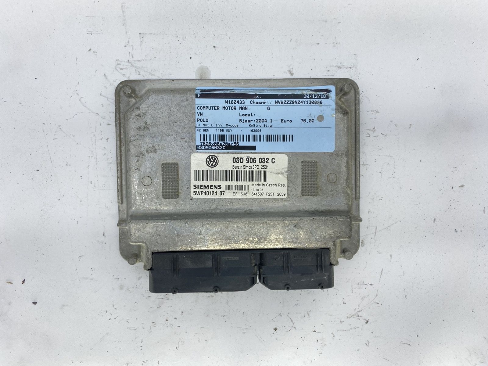 Steuergerät VW 03D906032C 5WP40124 07 Siemens 57278 main product photo
