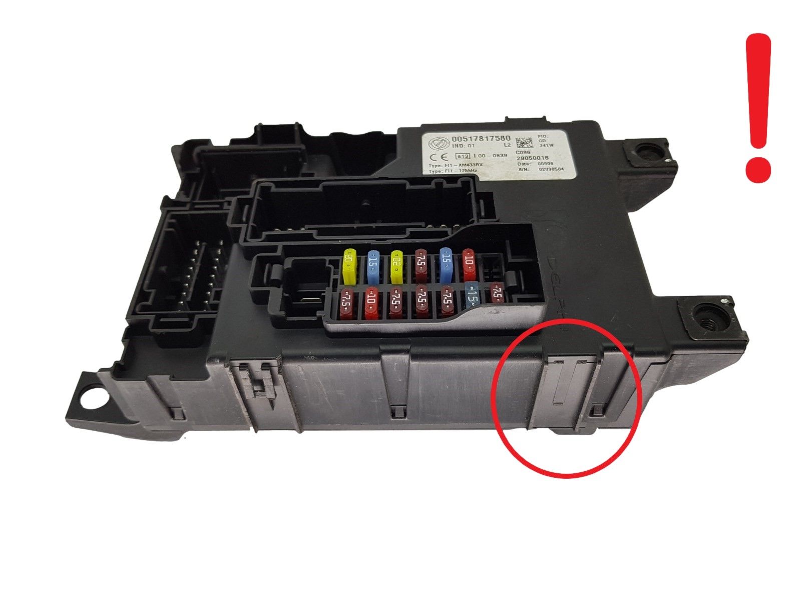 Sicherungskasten Relaiskasten Fiat 00517817580 28050016 Delphi 20205 main product photo