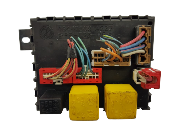 Sicherungskasten Relaiskasten Alfa Romeo 46447809 20175 main product photo