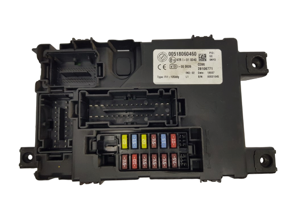 Sicherungskasten Relaiskasten Fiat 00518060460 28106771 Delphi main product photo